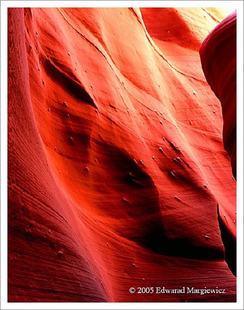 450363B---Red spotted wall in Upper Antelope Canyon